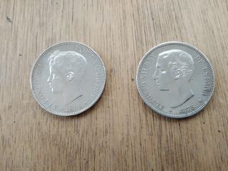 Dos monedas de Alfonso XII