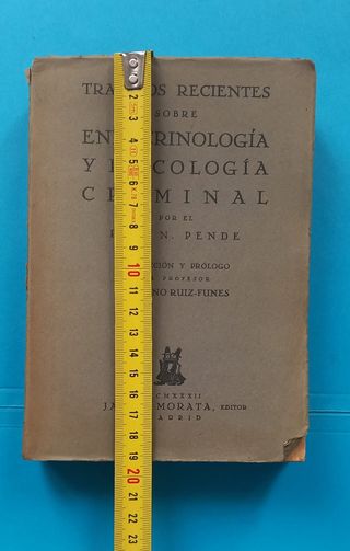 Antiguo libro de medicina
