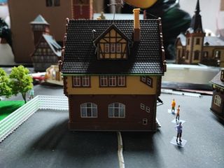 Edificio escala H0 policía