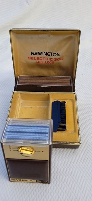 Antigua máquina de afeitar Remington Selectric 300