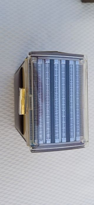 Antigua máquina de afeitar Remington Selectric 300