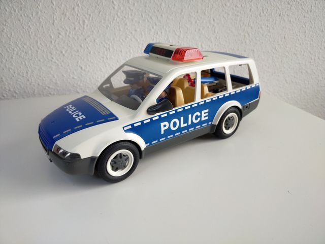 Coche de la policía Playmobil