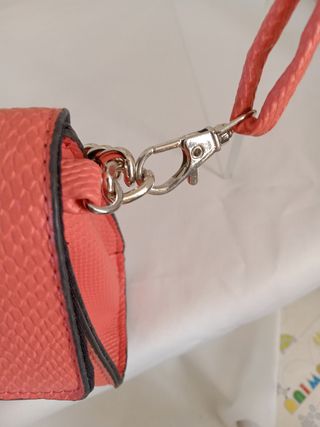 Bolso pequeño ,color coral