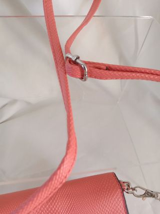 Bolso pequeño ,color coral