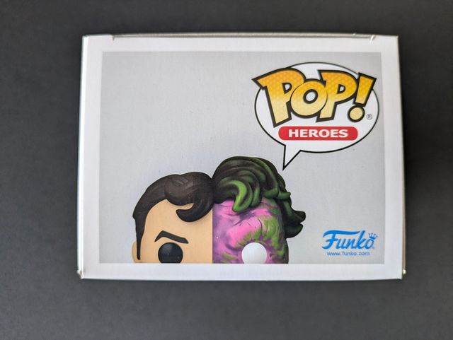 FUNKO POP TWO-FACE 484