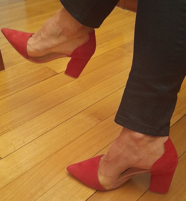 Zapato de ante rojo . Número 37 de Vexed