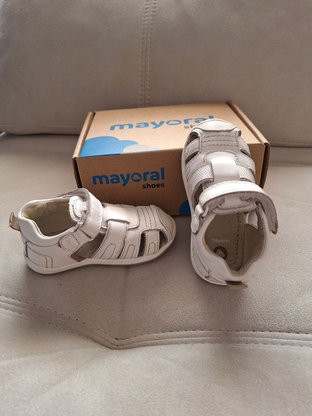 Sandalia cangrejera piel 100% MAYORAL