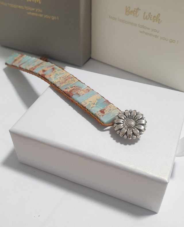 Pulsera de piedras de ópalo . A estrenar