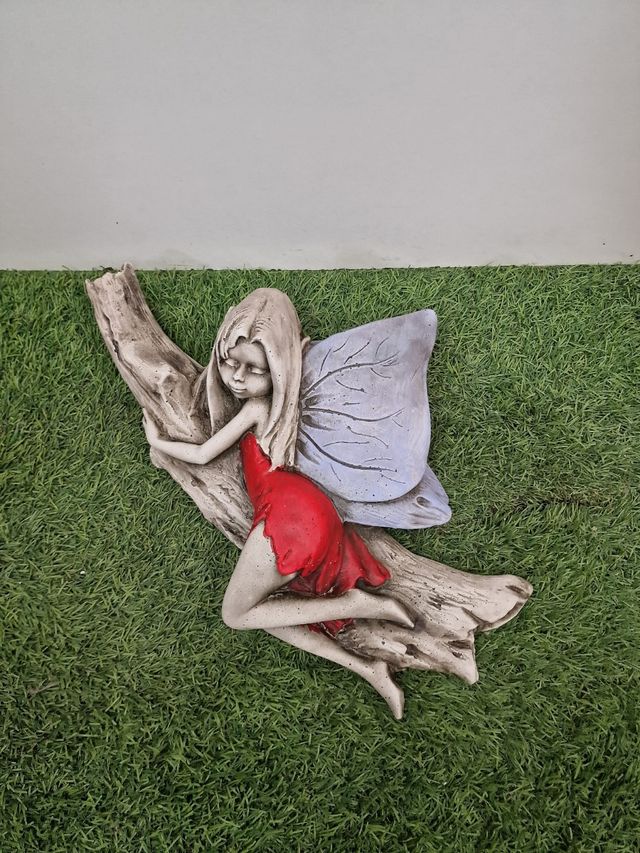 HADAS DECORADAS PIEDRA