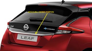 NISSAN LEAZ 2017...MOLDUURA PORTON CROMO