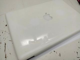 Tapa superior con bisagras para Macbook A1342