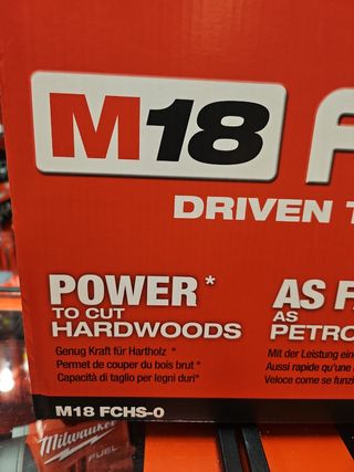 MOTOSIERRA MILWAUKEE DE 40CMS