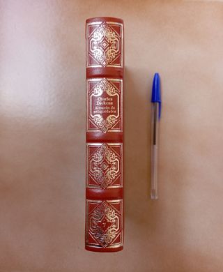 Dickens "Almacén de antigüedades" novela