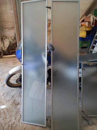 Puertas de armario de aluminio