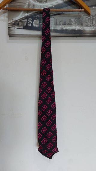 Cravatta vintage nera e rosa fuxia