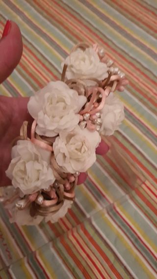 Tocado de novia,de pronovias.