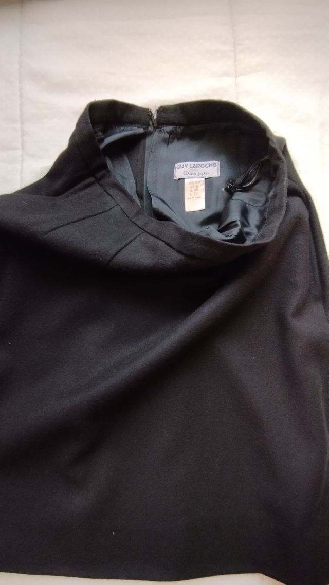 Traje chaqueta negro.lana virgen