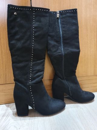 Botas altas ante Xti 36