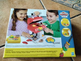 Play-Doh Kitchen creación grill