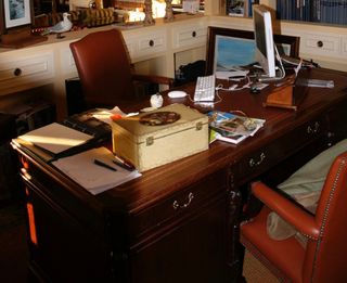 Mesa de despacho antigua
