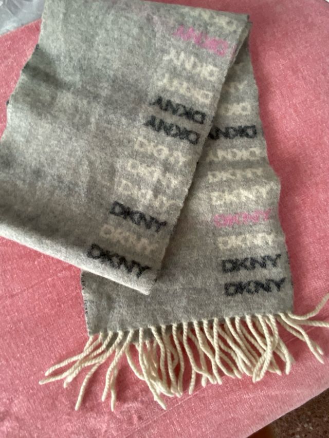 Bufanda DKNY