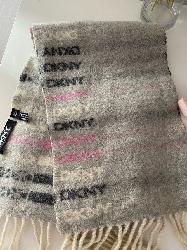 Bufanda DKNY
