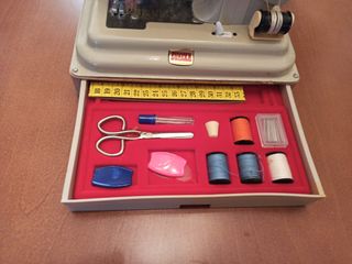 Maquina coser juguete