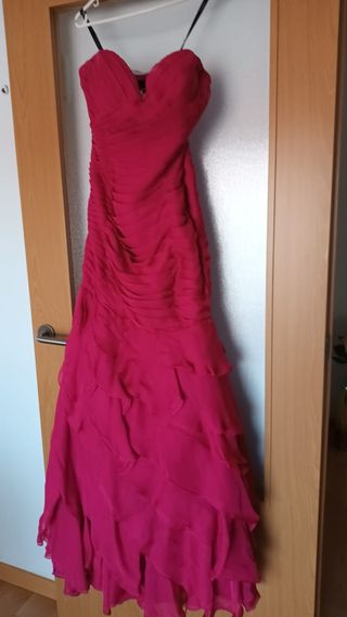 Vestido corte de sirena, pecho en forma de ❤️