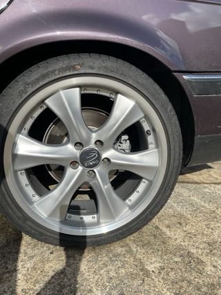 Llantas Binno 20” con neumáticos 245/40ZR20