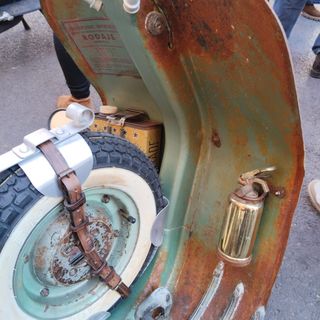 Vespa faro bajo 1953 primera serie.