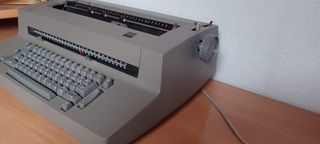 MÁQUINA ESCRIBIR ELÉCTRICA IBM VINTAGE