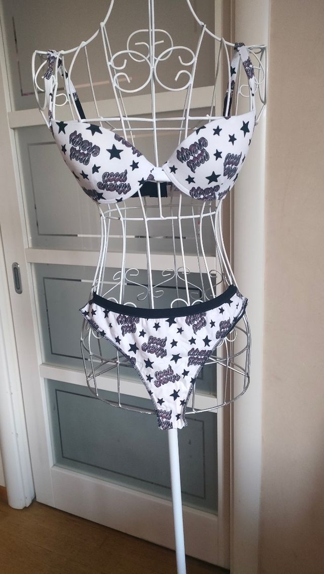 Completo intimo Tezenis di seconda mano per 6,2 EUR su Montevarchi