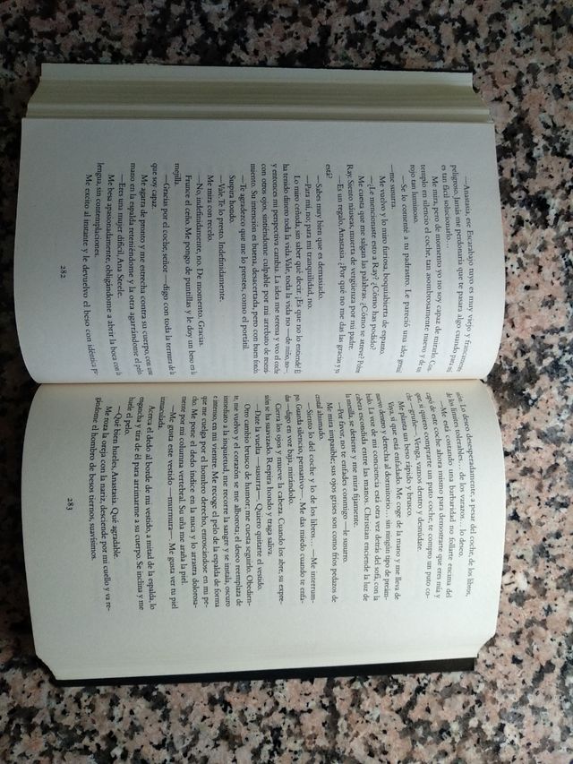 Trilogía: Cincuenta Sombras de Grey, E.L. James.
