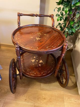 Mesa de cafe antigua UNICA