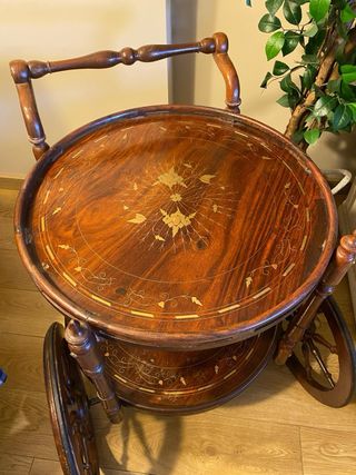 Mesa de cafe antigua UNICA