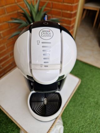 Cafetera Nescafe Dolce Gusto