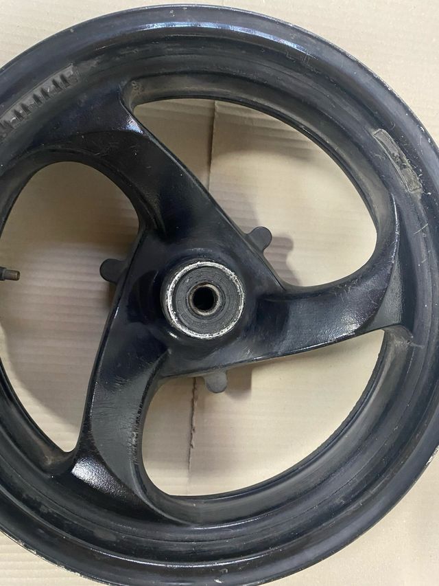 Llanta delantera tmax 500 01/03