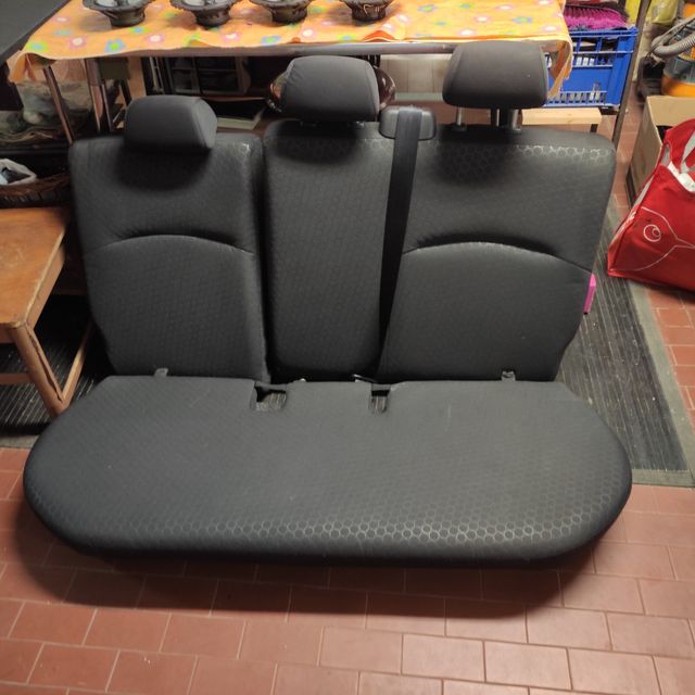 Sedili posteriori completi Mitsubishi space Starll