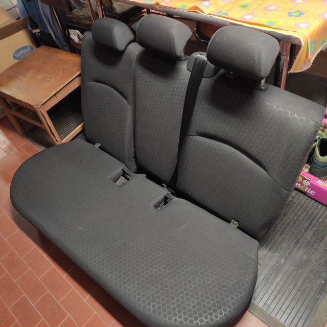 Sedili posteriori completi Mitsubishi space Starll