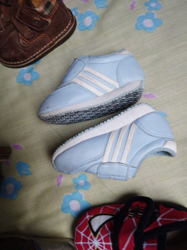 Lote   ZAPATILLAS(ver fotos )biomecanic22,Adidas .