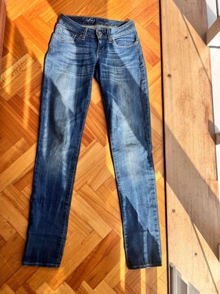 Pantalón vaquero Levis Vintage 60s