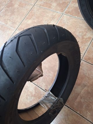 Neumático moto