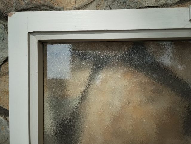 VENTANA VENTANUCO MADERA MACIZA EN  BUEN ESTADO.