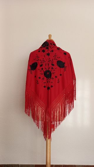 MANTONCILLO BORDADO FLORES