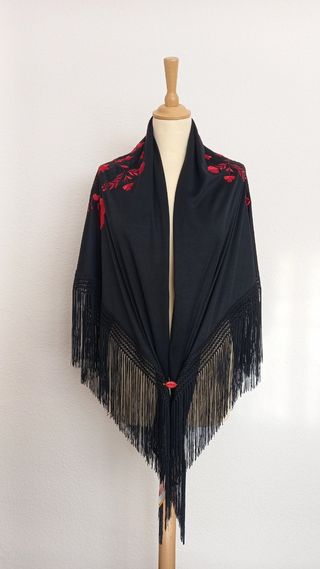 MANTOCILLO BORDADO FLORES