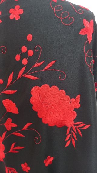 MANTOCILLO BORDADO FLORES