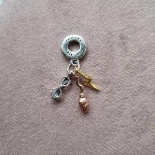 Charm Harry Potter x Pandora ciondolo saetta scopa