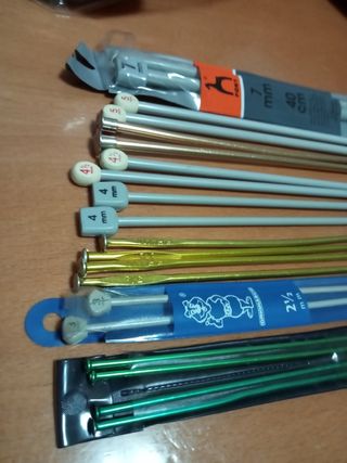 🧶lotto 29 gomitoli in mix e 10x2 ferri