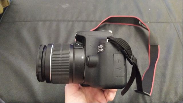 Camara Canon 1200D