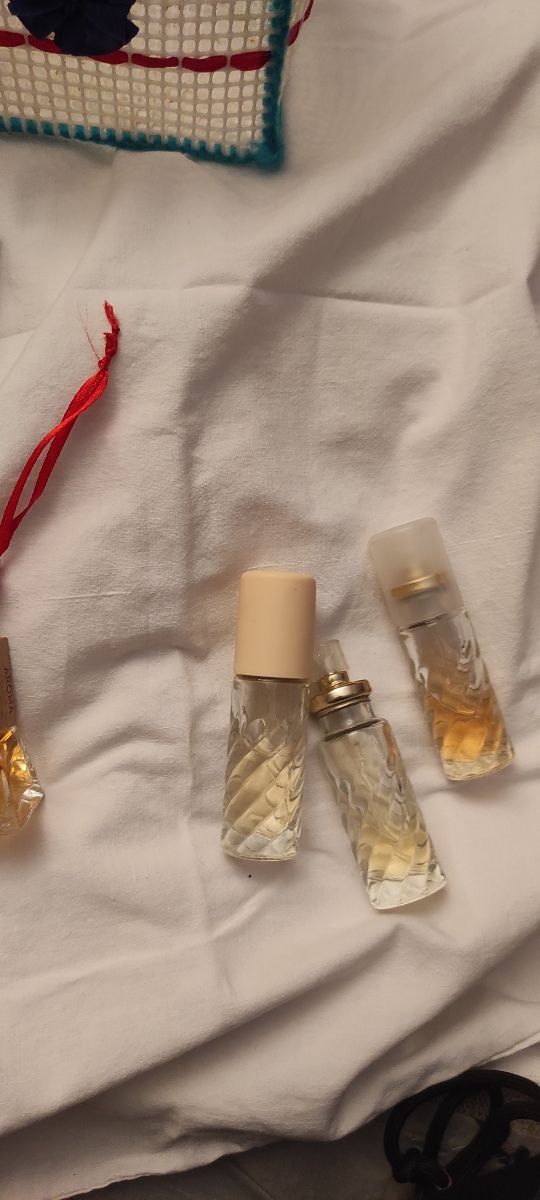 Cesta vintage de ganchillo almidonada